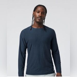 Vuori Long-Sleeve Strato Tech Tee Large